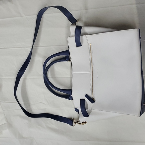 Purse - Picture 2 of 4